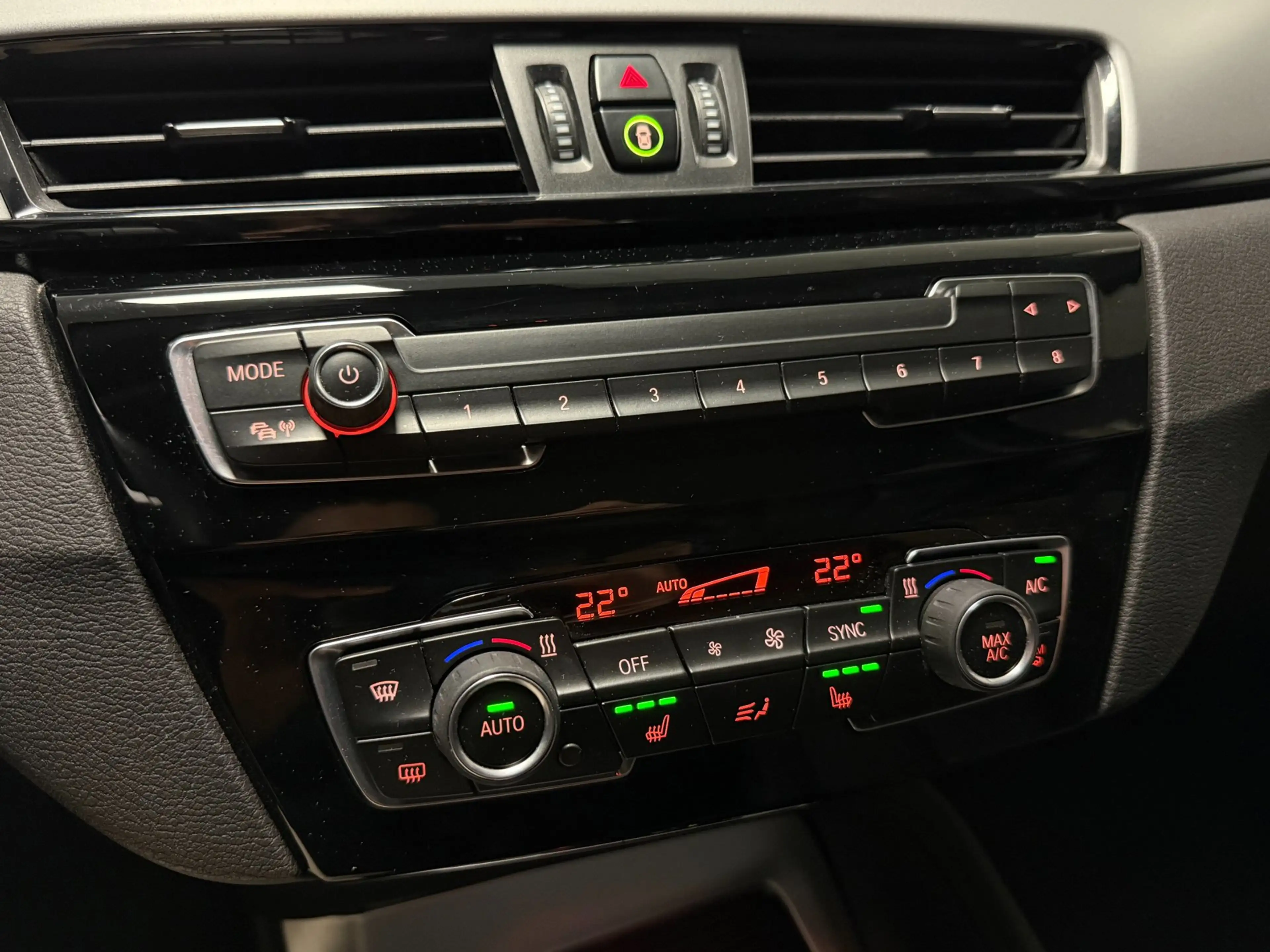 BMW X1 XDrive25e|TREKHAAK|PDC|CAMERA|KEYLESS|LEDER|ACC|ST — photo 22