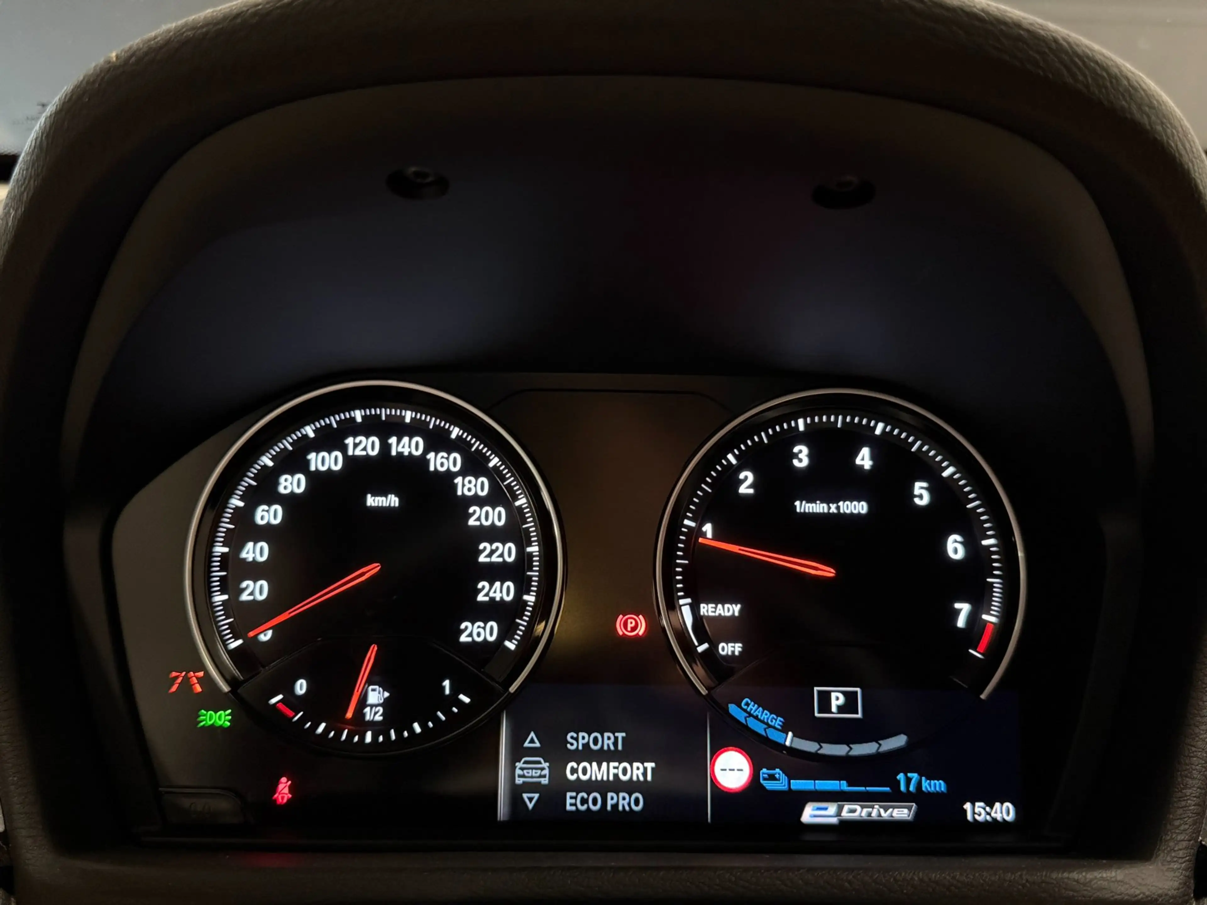 BMW X1 XDrive25e|TREKHAAK|PDC|CAMERA|KEYLESS|LEDER|ACC|ST — photo 21