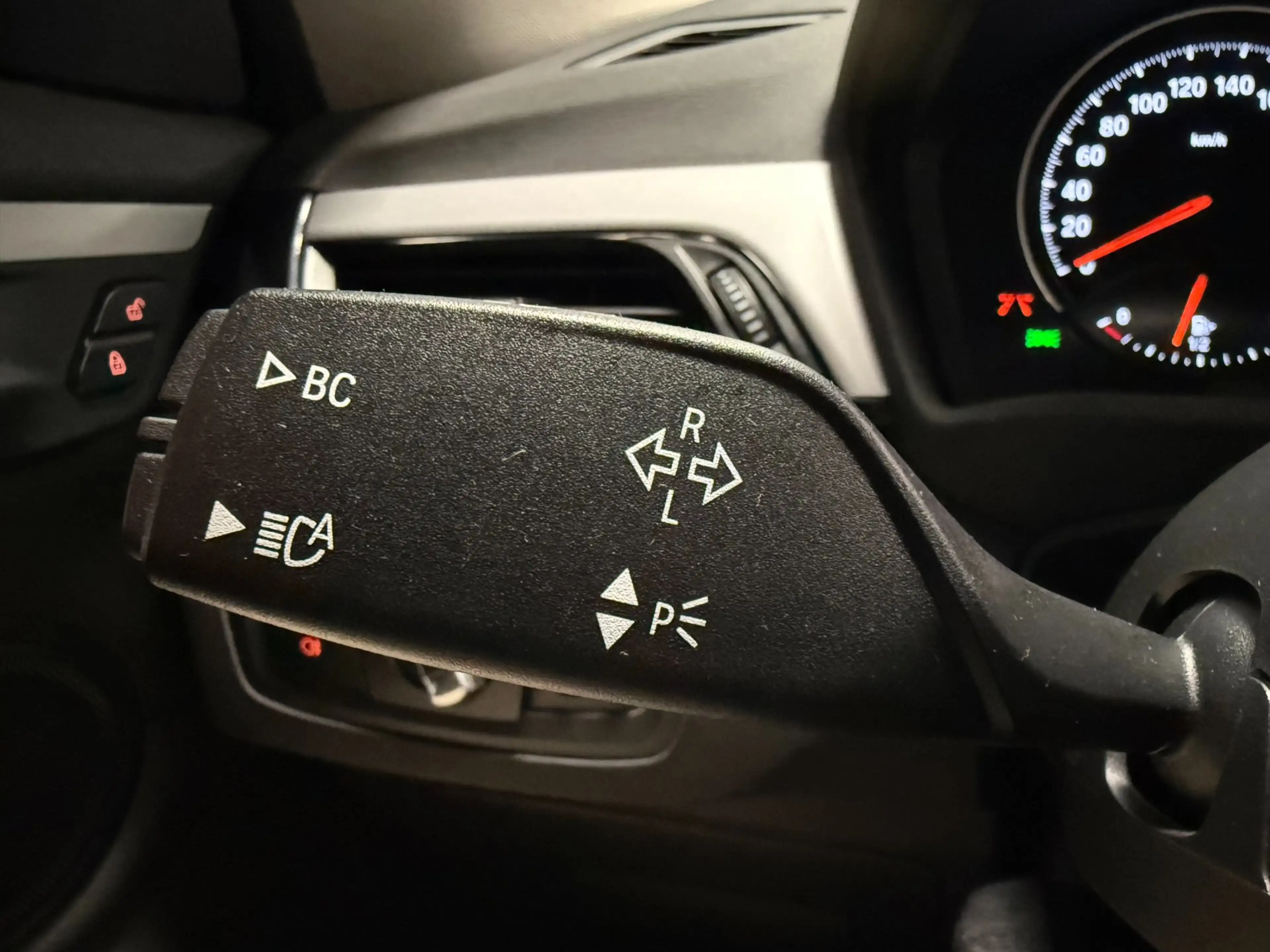 BMW X1 XDrive25e|TREKHAAK|PDC|CAMERA|KEYLESS|LEDER|ACC|ST — photo 18