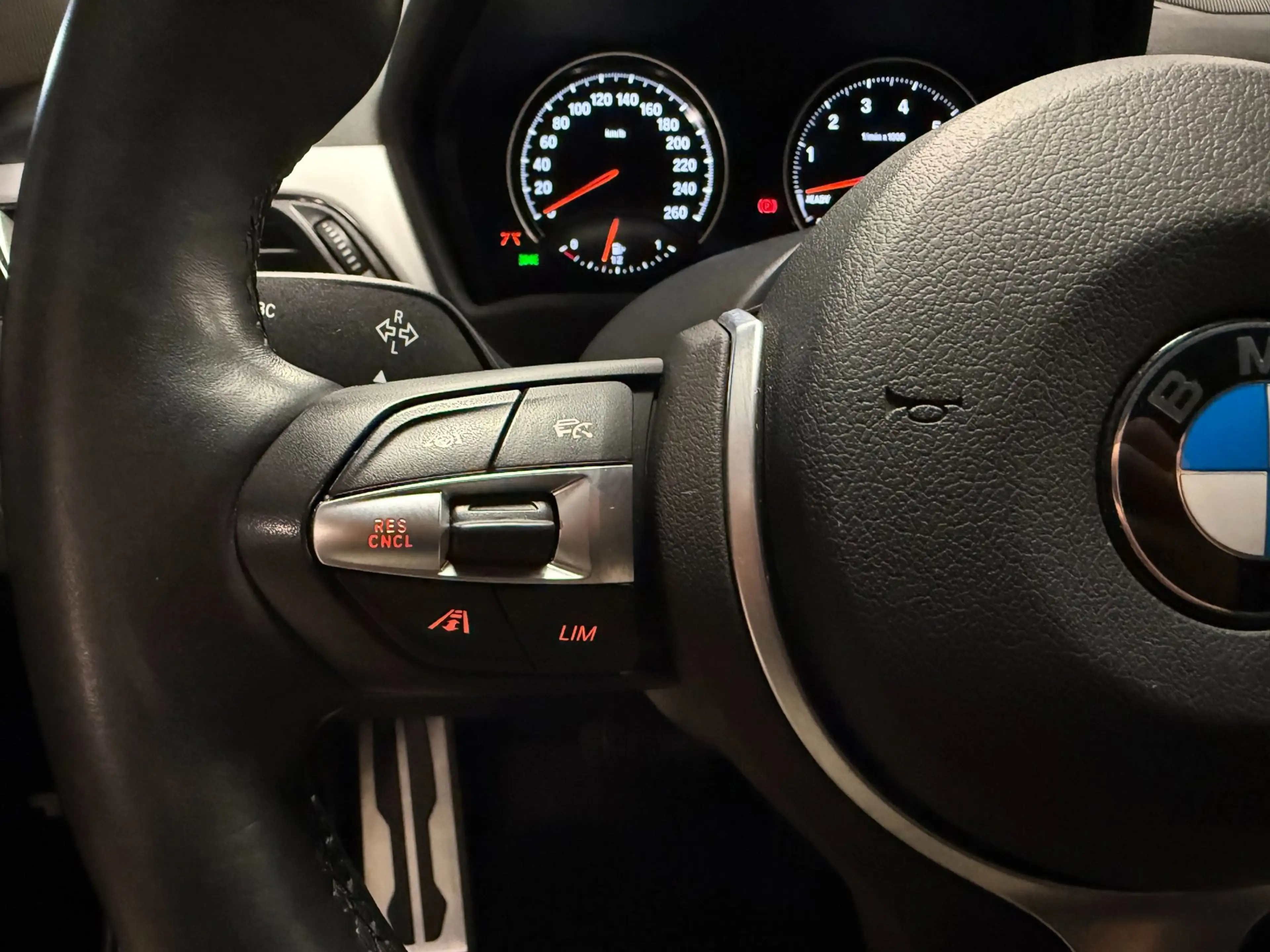 BMW X1 XDrive25e|TREKHAAK|PDC|CAMERA|KEYLESS|LEDER|ACC|ST — photo 16
