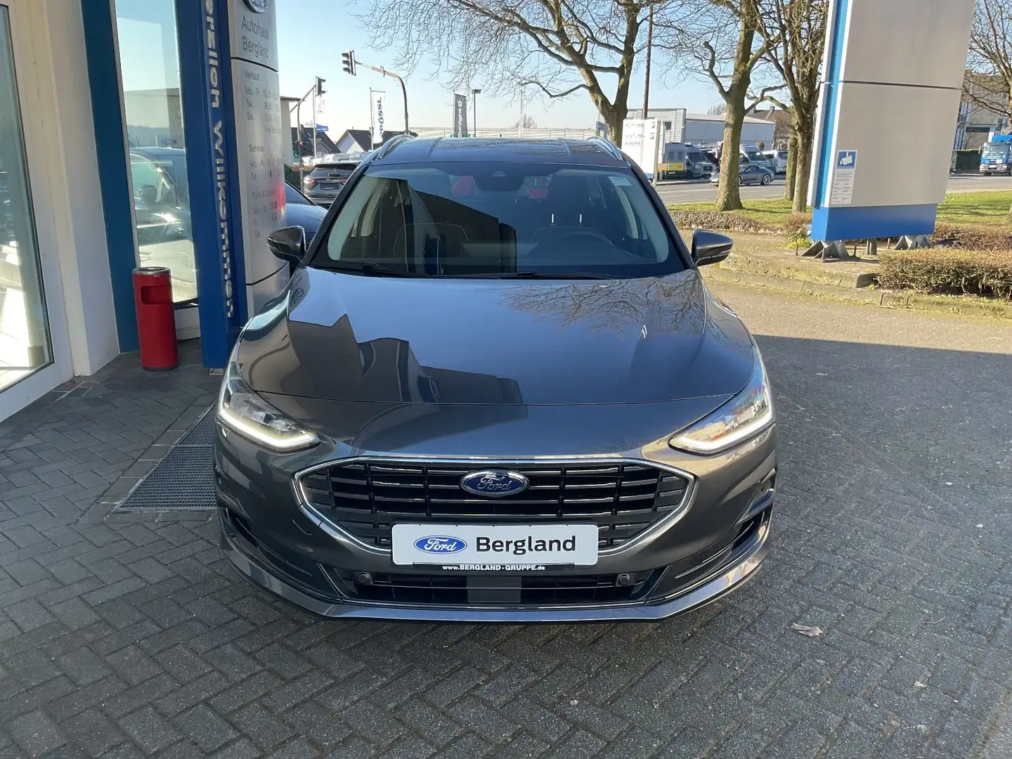 Ford Focus Titanium Navi*PDC*LED*Metallic* Grau - 1