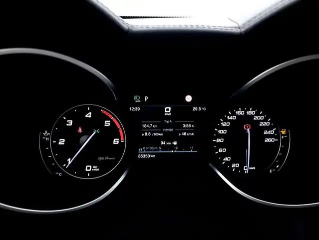 Alfa Romeo Stelvio view 12