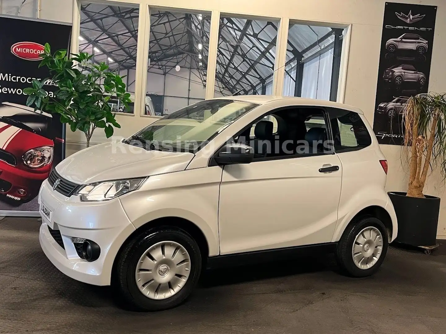 Aixam City E-City Elektro Mopedauto E CITY Microcar 45 KM Bílá - 1