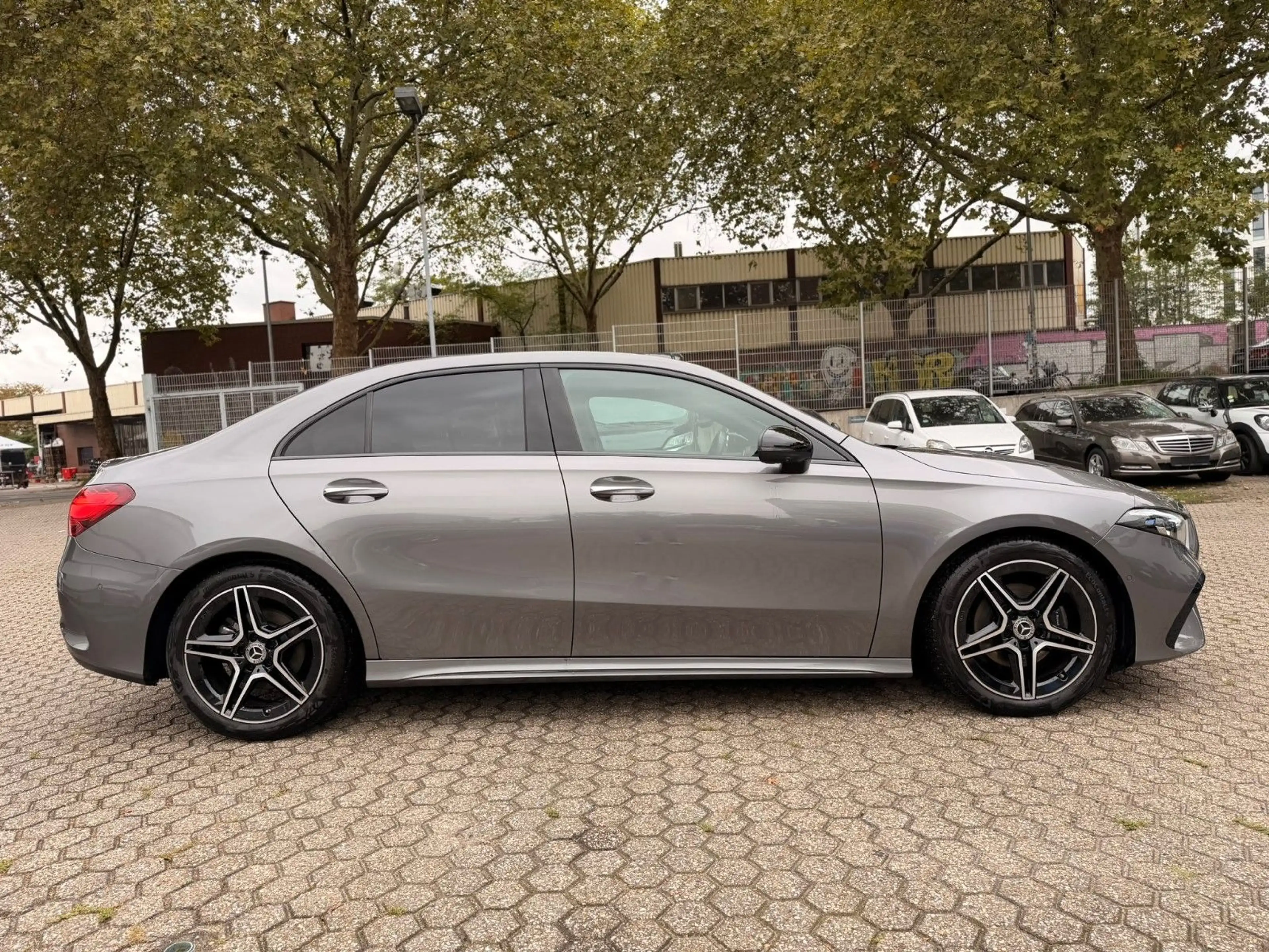 Mercedes-Benz A 200 Limousine MH AMG Line/Multibeam — photo 8