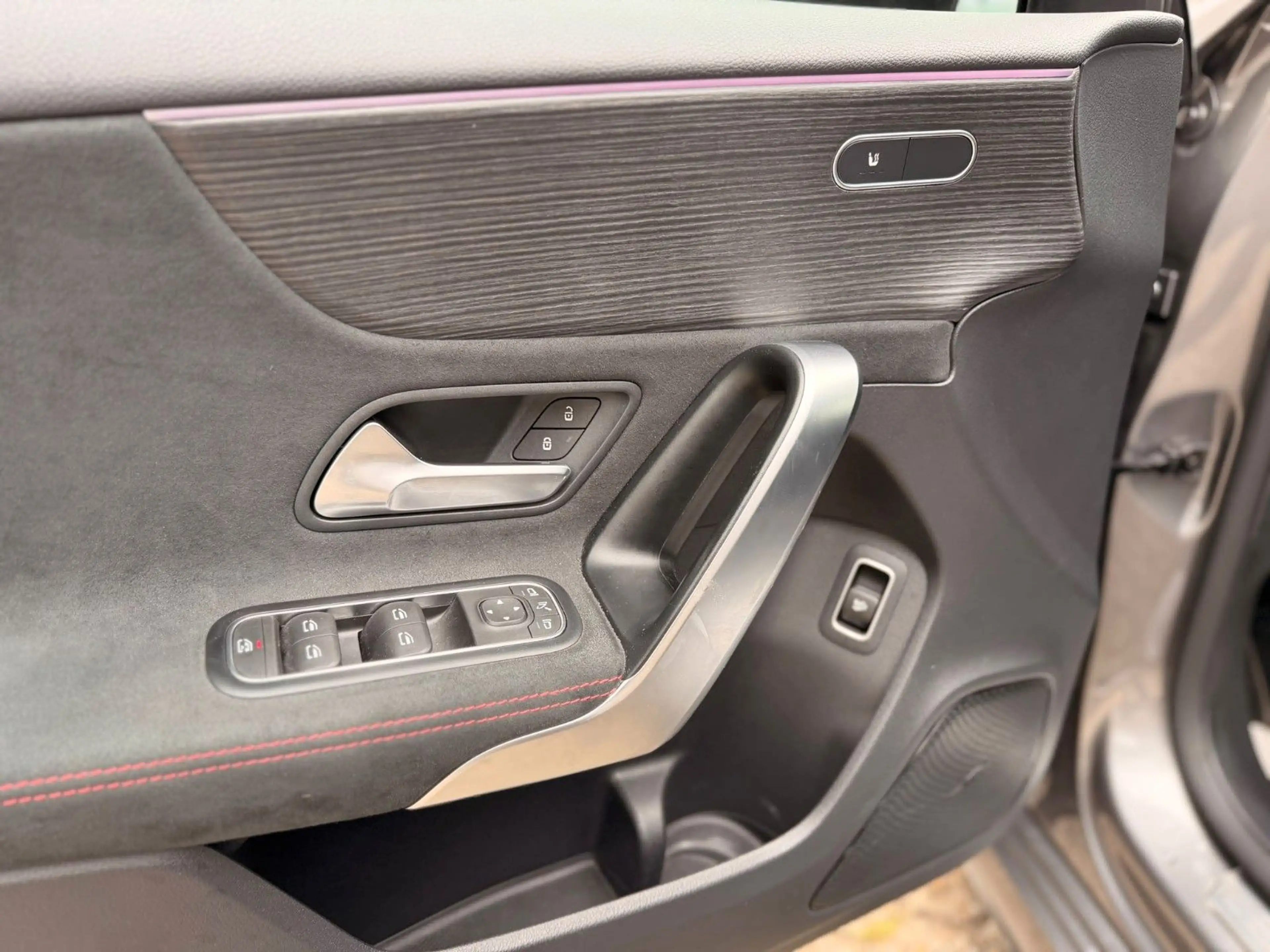 Mercedes-Benz A 200 Limousine MH AMG Line/Multibeam — photo 10