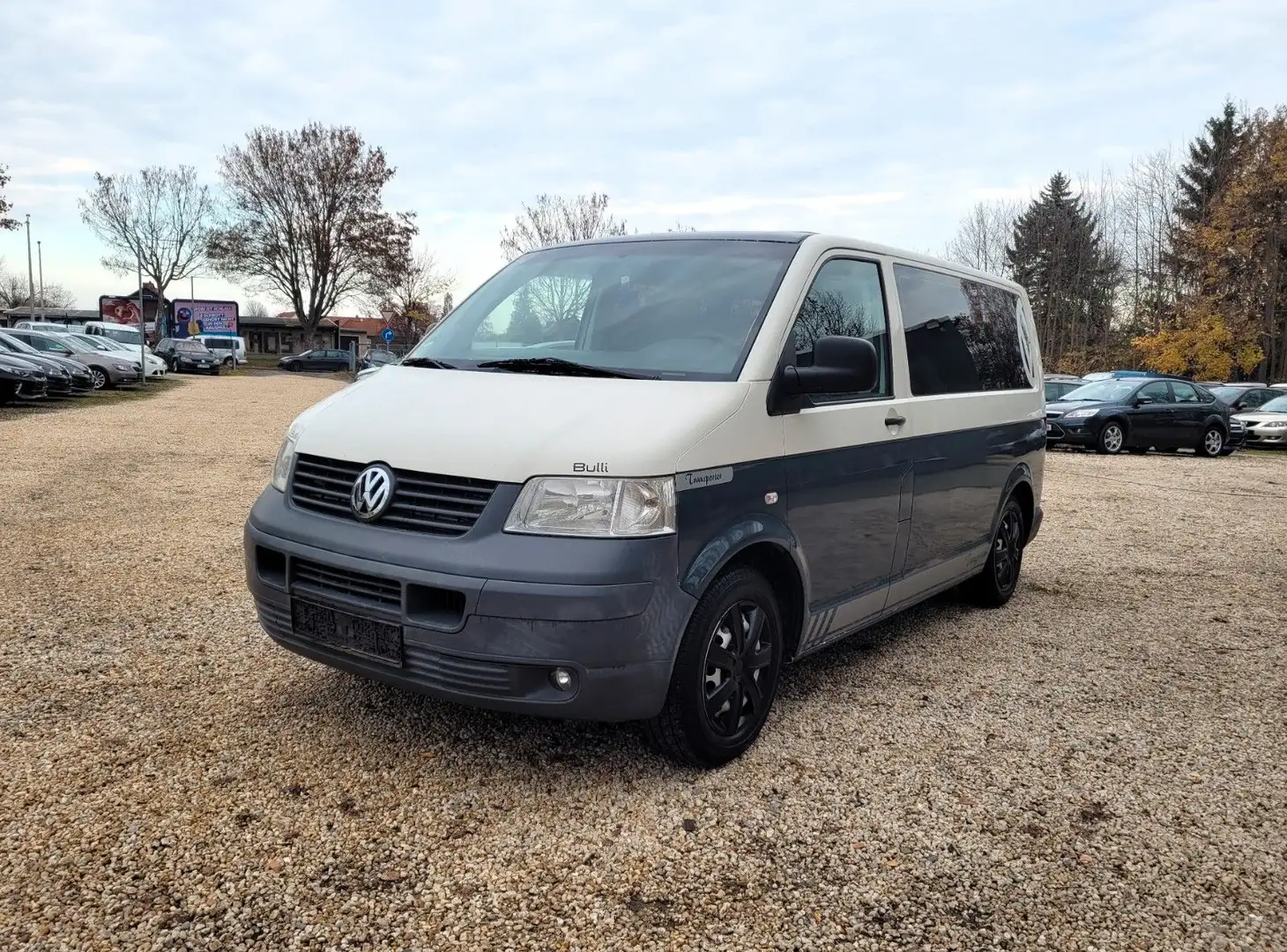 Volkswagen T5 Caravelle 9 Sitze 2.5 Aut*Navi*Standhzg*TÜV* Gris - 1