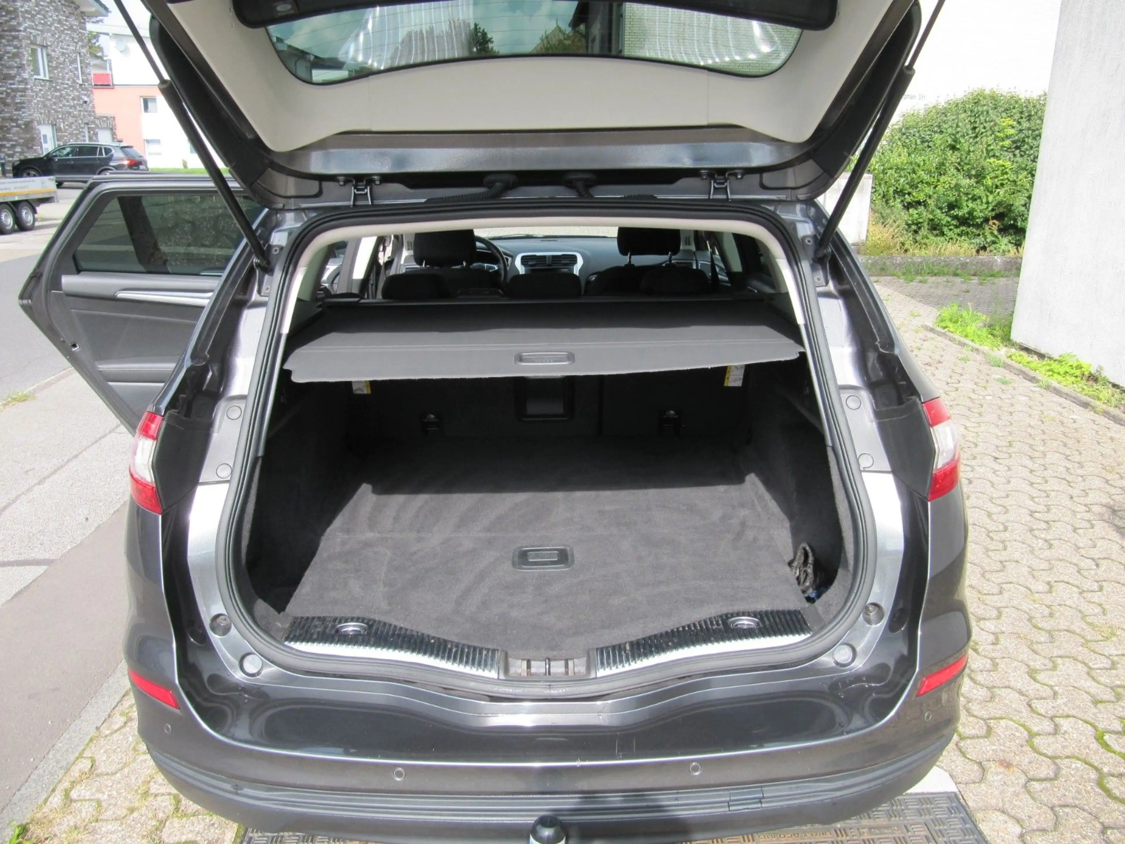 Ford Mondeo Turnier Trend — photo 11