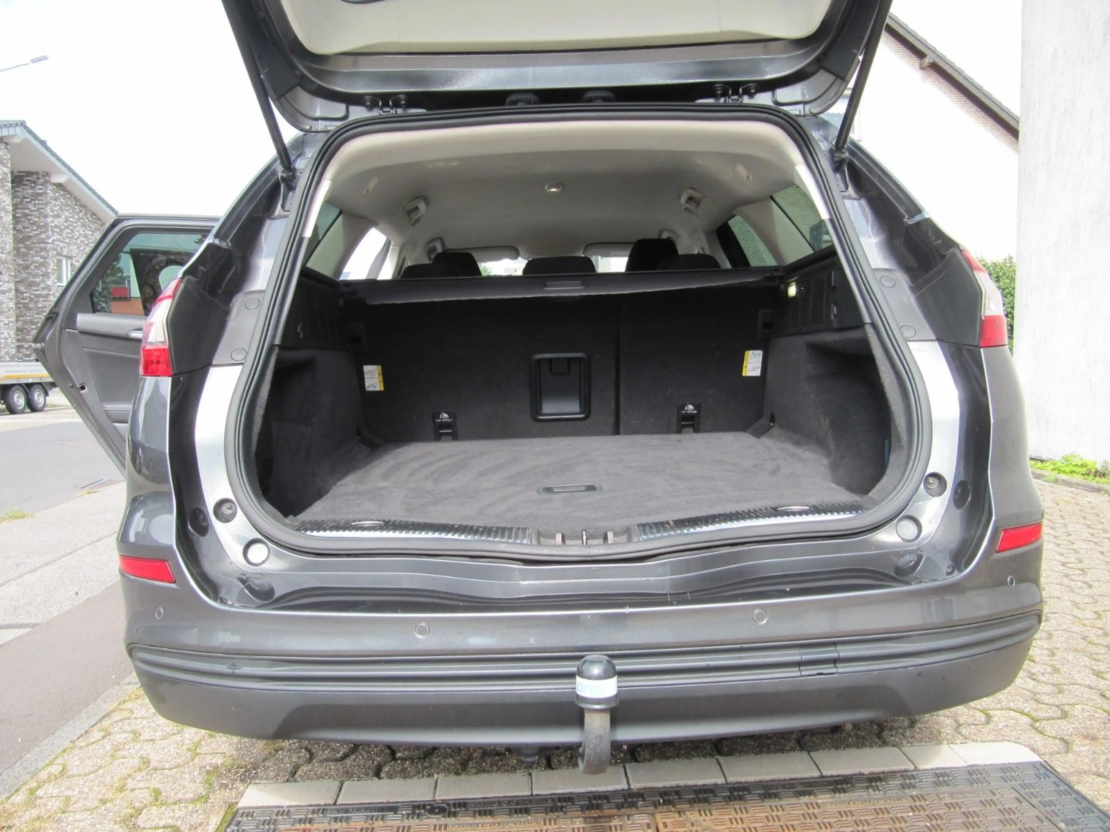 Ford Mondeo Turnier Trend — photo 12