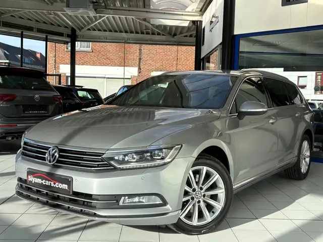 Volkswagen Passat Variant 1.6 TDi *XENON*CUIR*GPS*CAMERA*CARPLAY*JANTE*