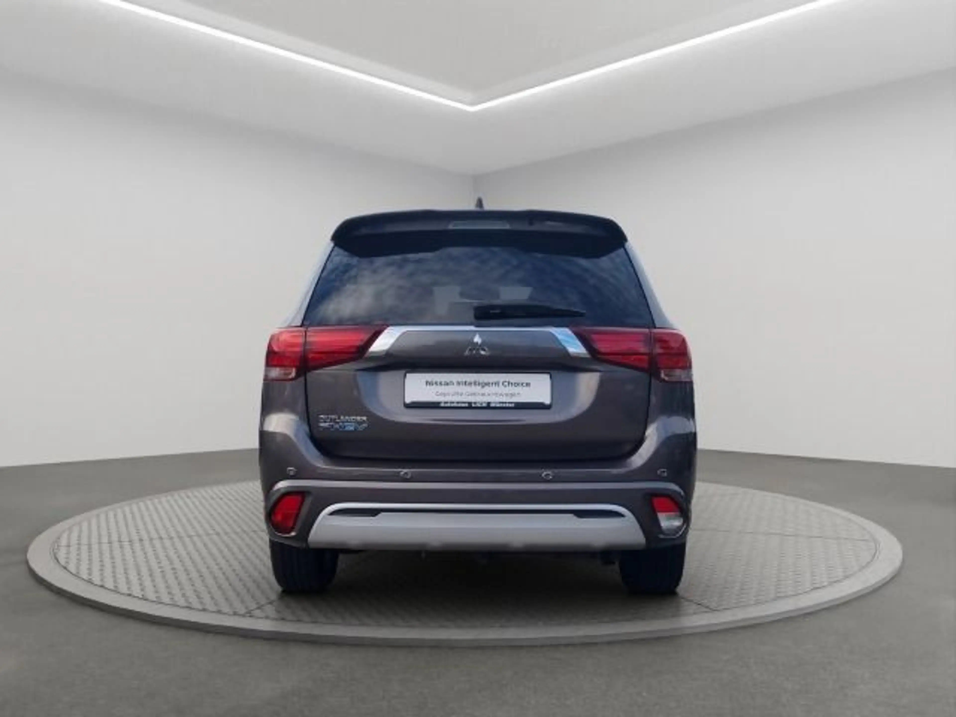 Mitsubishi Outlander 2.4PHEV Plus Spirit 4WD — photo 4