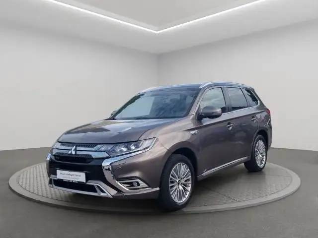 Mitsubishi Outlander 2.4PHEV Plus Spirit 4WD
