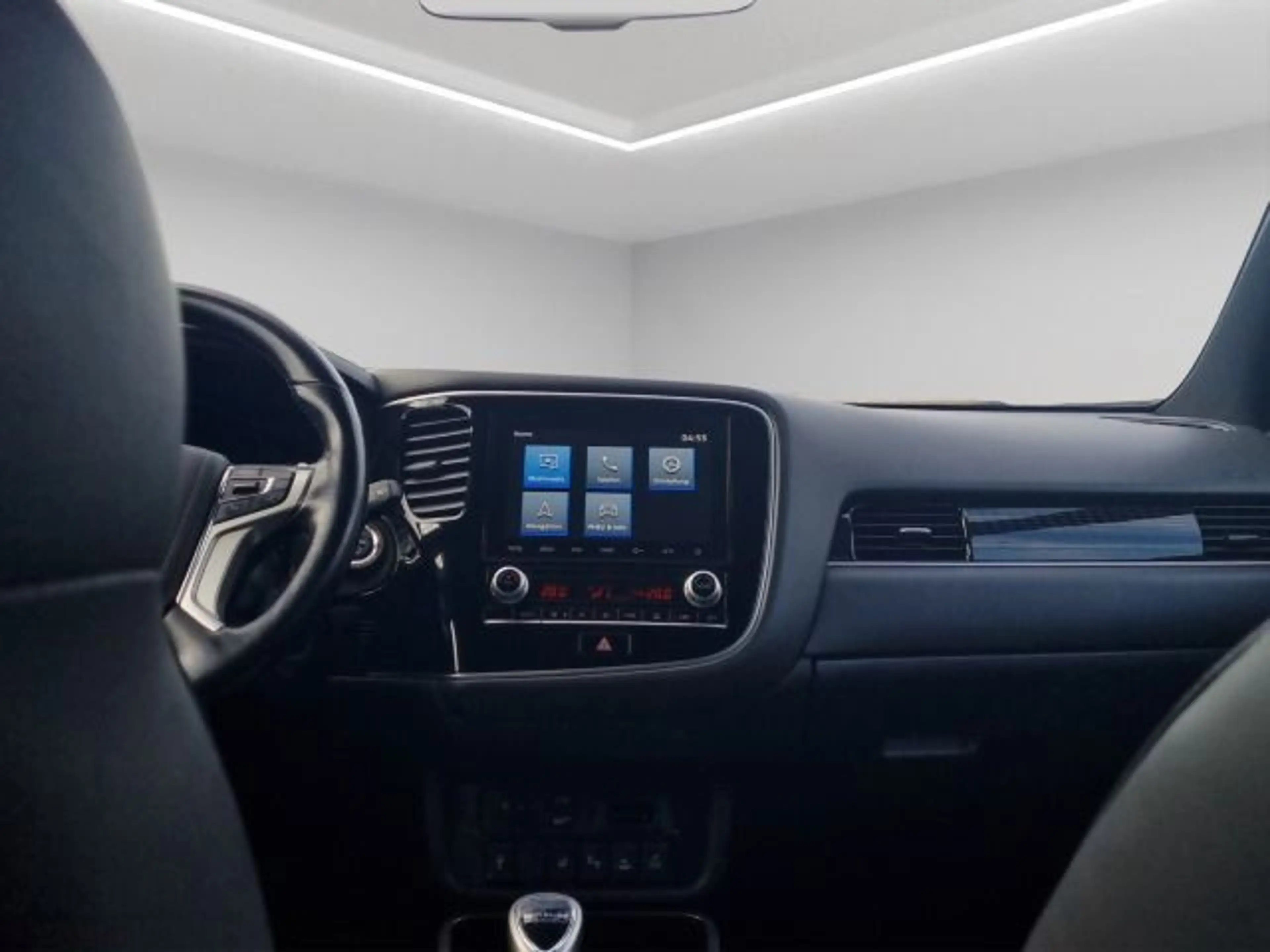 Mitsubishi Outlander 2.4PHEV Plus Spirit 4WD — photo 10