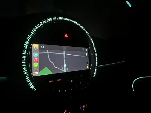 Mini Hatch view 25