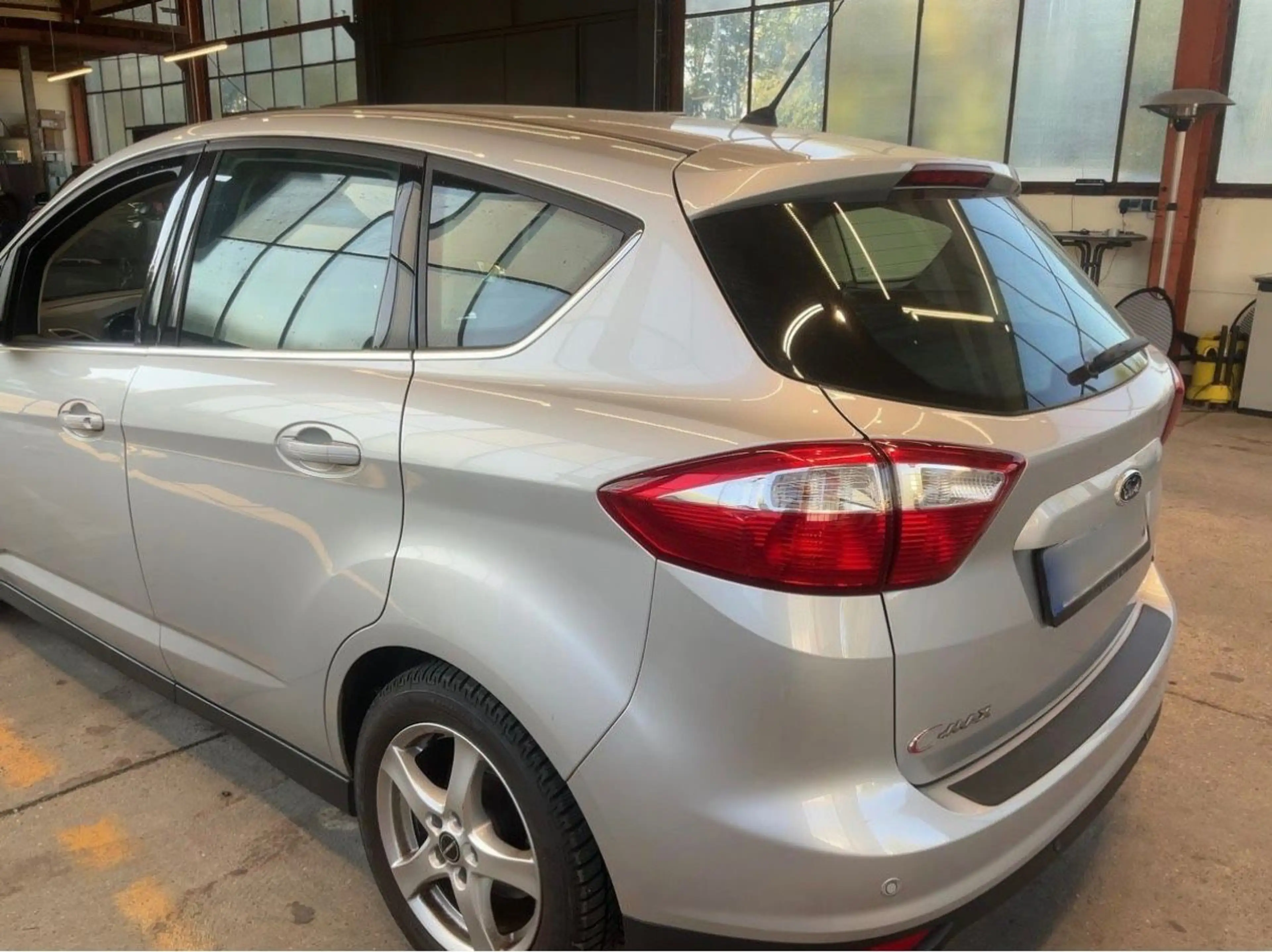 Ford C-Max 1.6 Titanium NAVI Kamera SHZ Tempomat — photo 4
