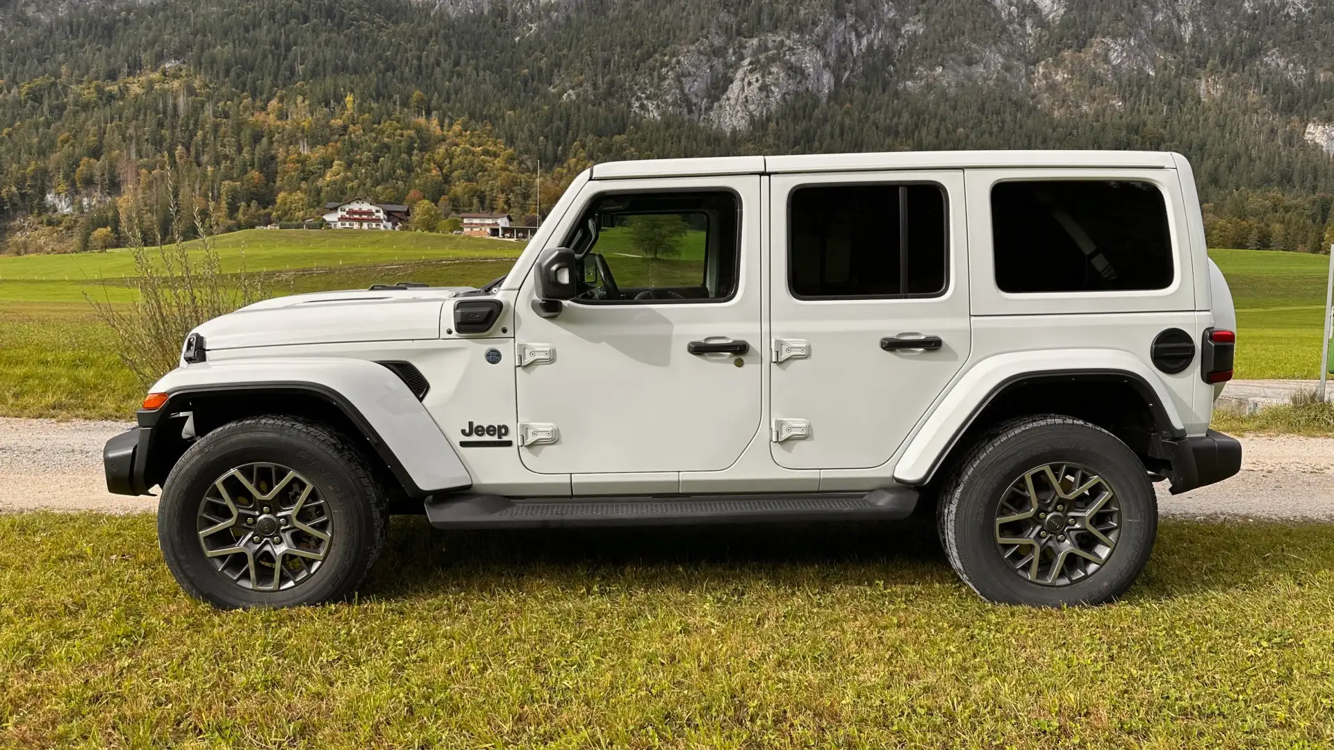 Jeep Wrangler Wrangler 80th PHEV 2,0 GME Aut. 80th Weiß - 2