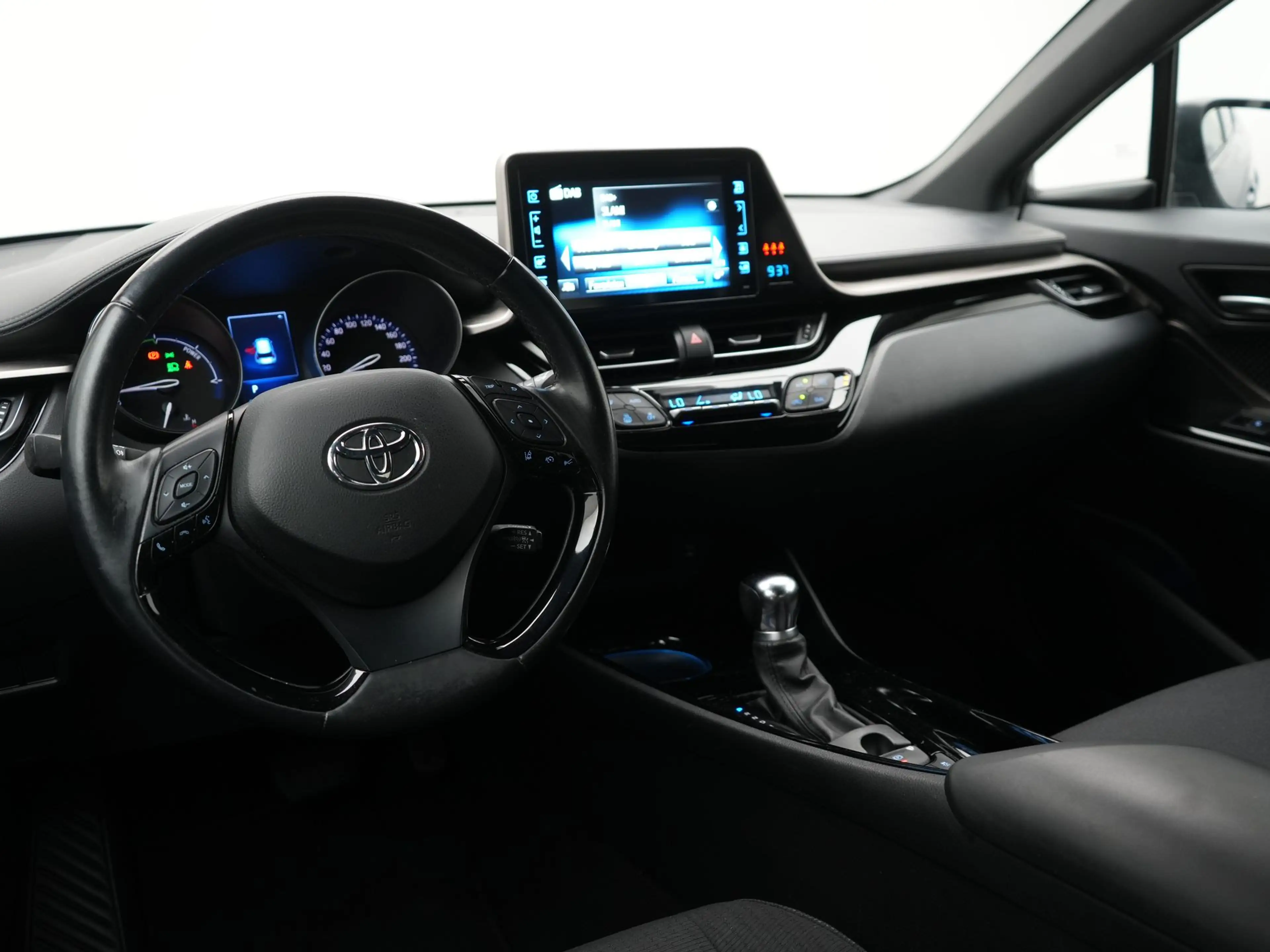 Toyota C-HR 1.8 Hybrid Dynamic — photo 15