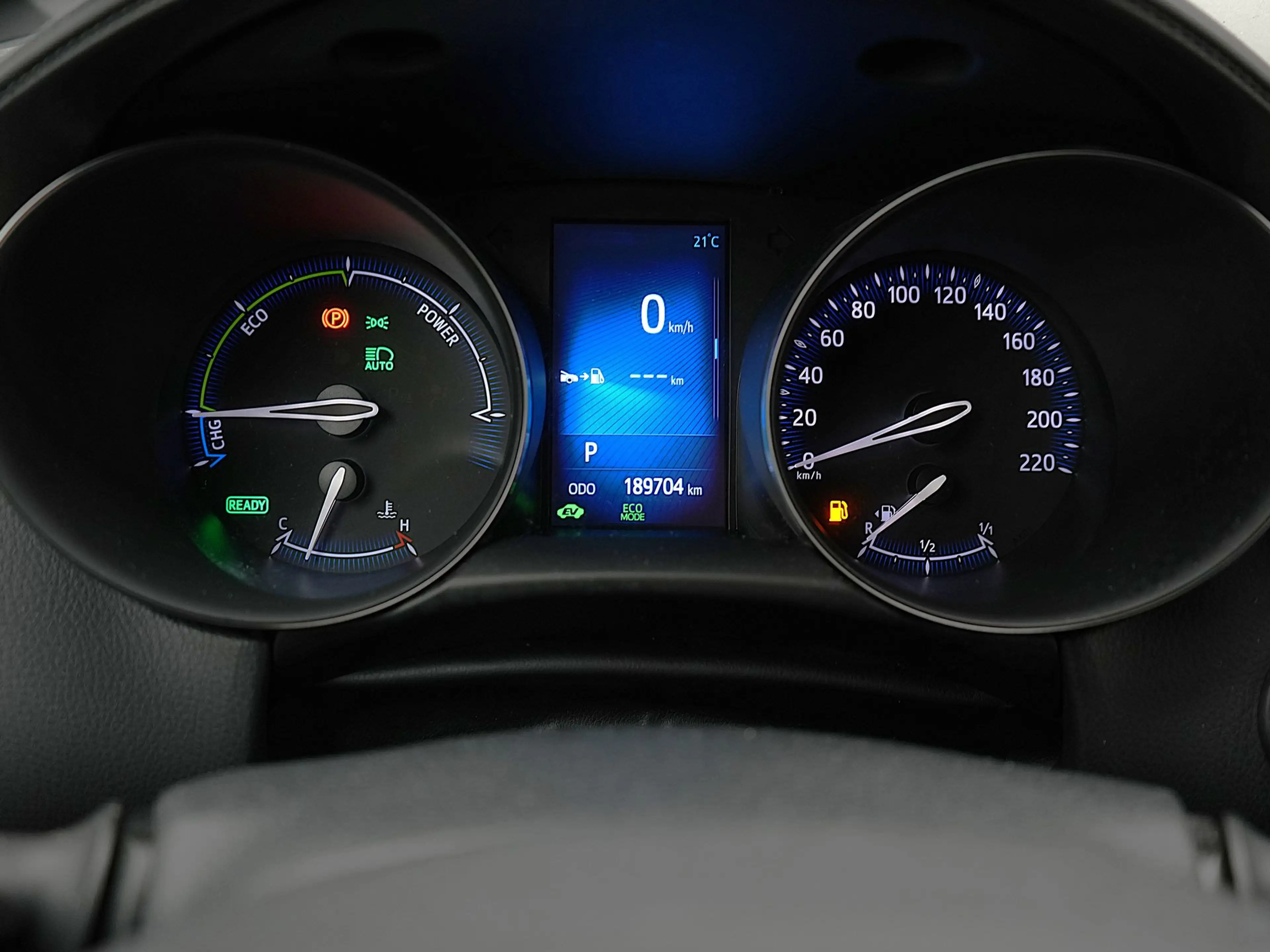 Toyota C-HR 1.8 Hybrid Dynamic — photo 9