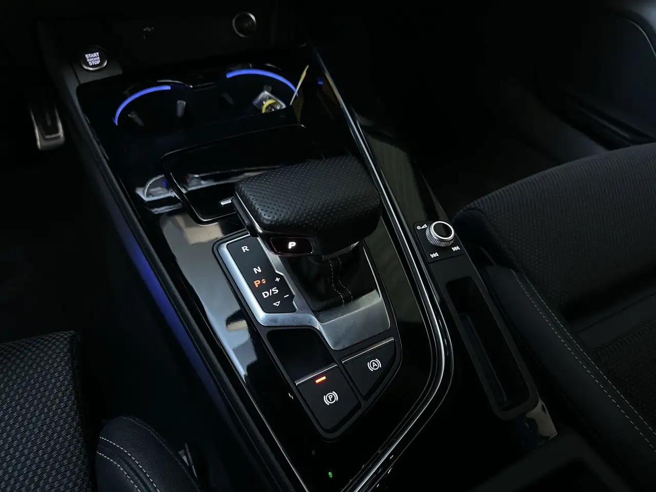 Audi A4 Avant 35 TFSI S Edition Competition S-Line LED, миниатюра 23