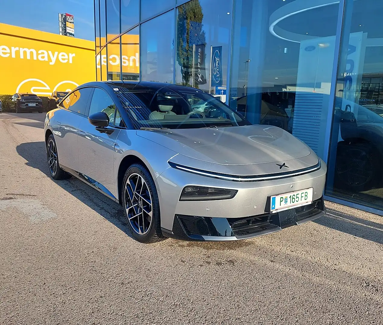 Xpeng P7 + AWD Performance 503 PS 74,9 kWh LFP Silber - 1