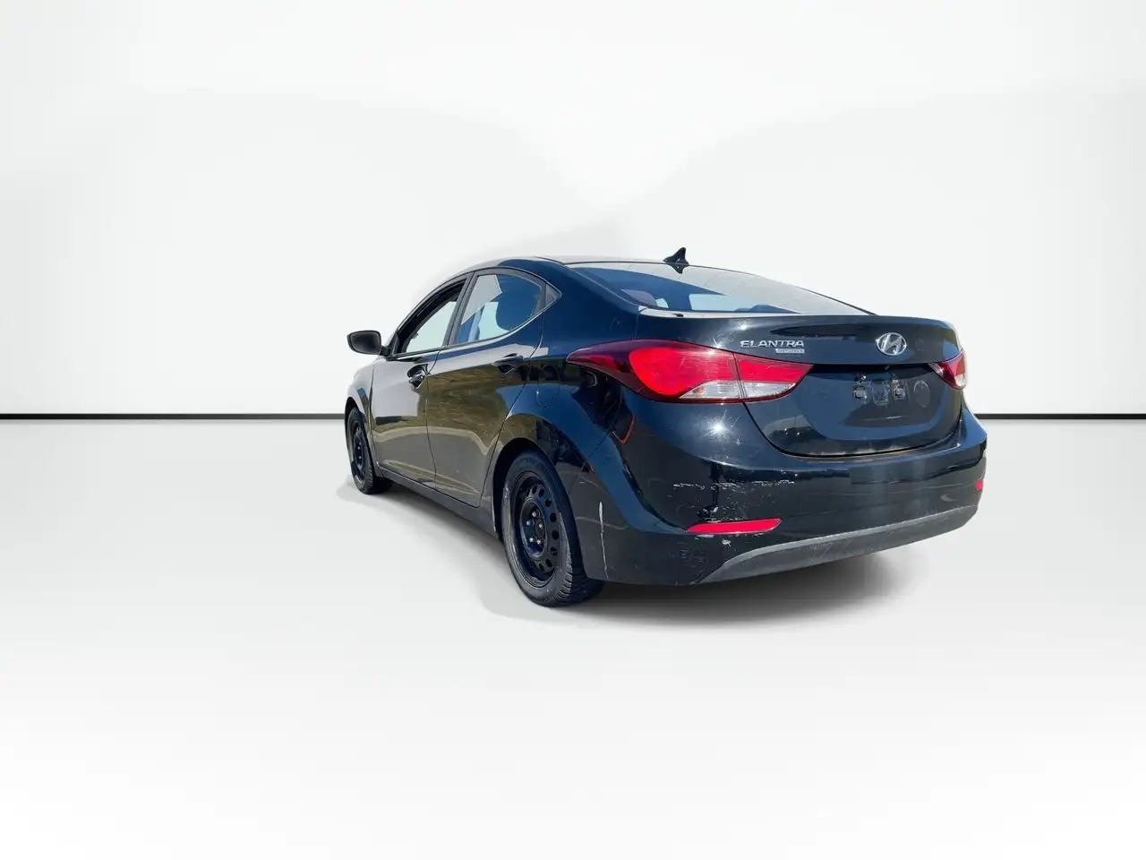Hyundai ELANTRA снимка Hyundai ELANTRA