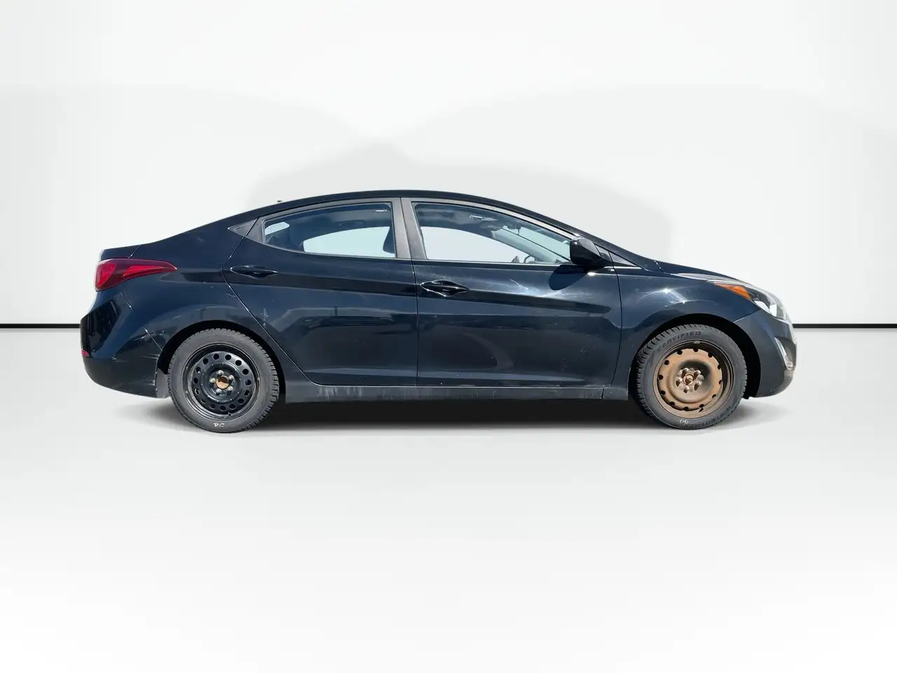 Hyundai ELANTRA снимка Hyundai ELANTRA