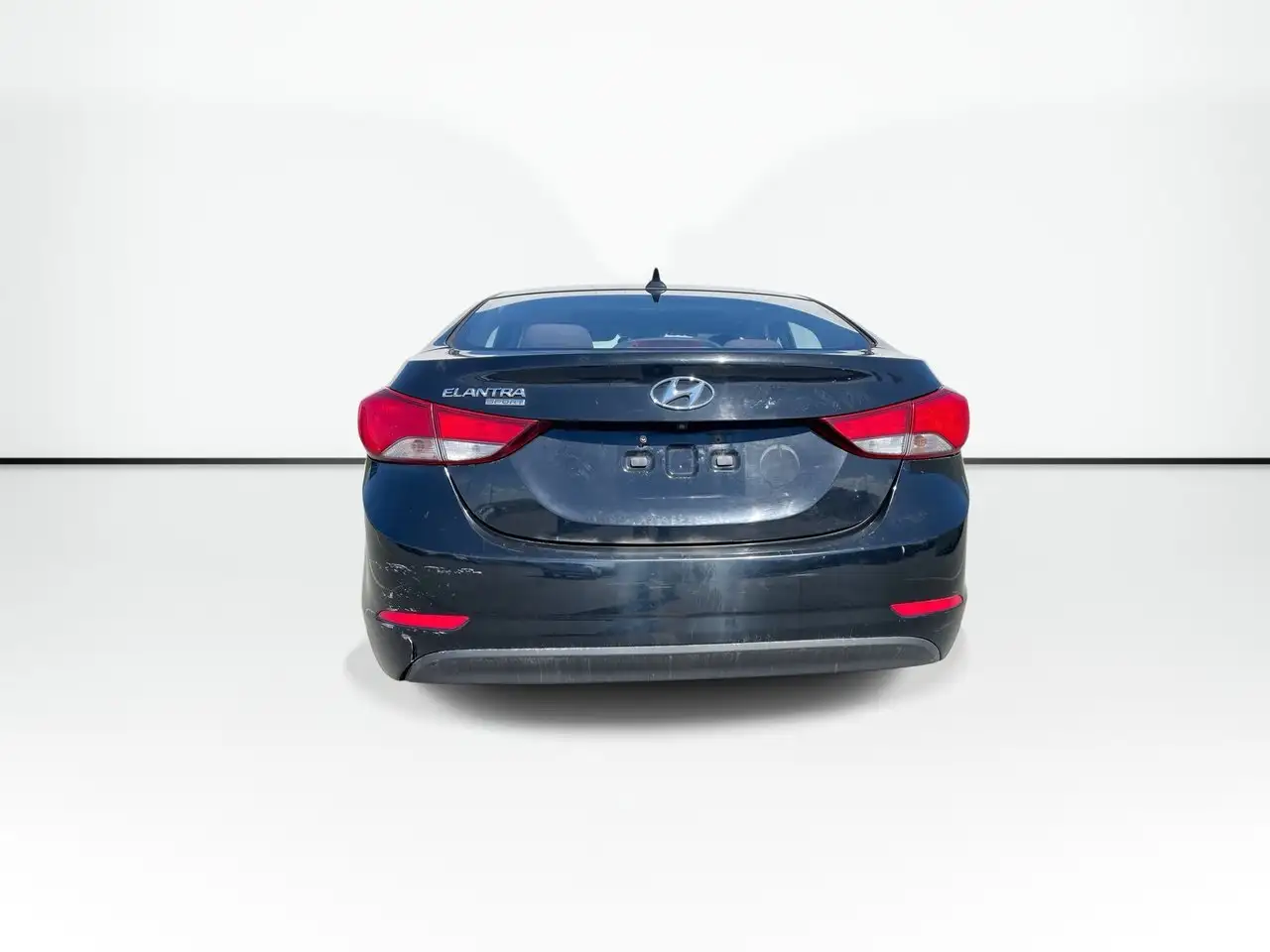 Hyundai ELANTRA снимка Hyundai ELANTRA