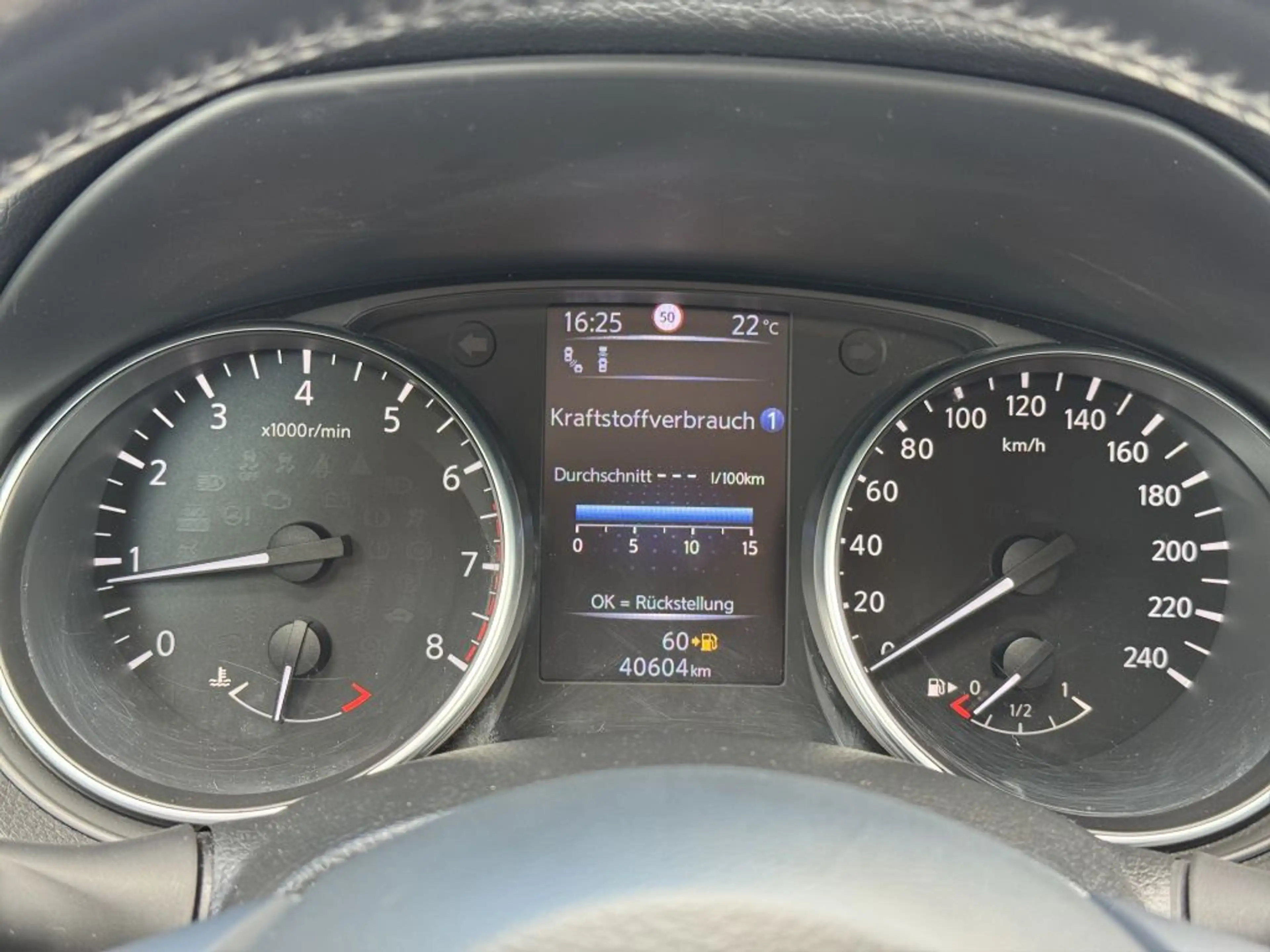 Nissan Qashqai 1.2 DIG-T TEKNA *Safety-Shield+Glasdach* — photo 11