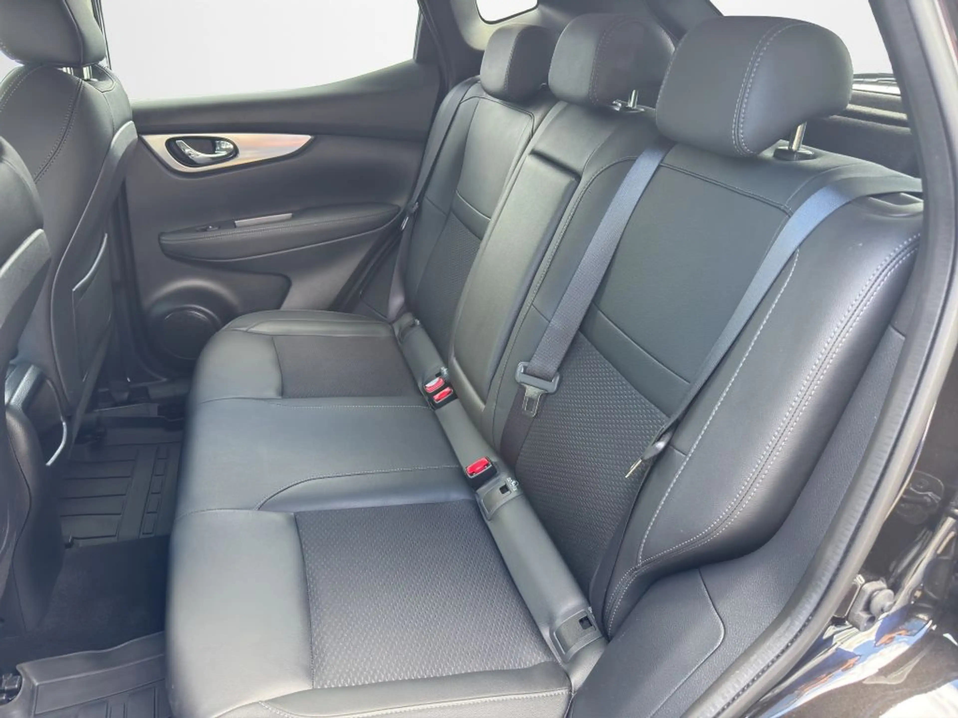 Nissan Qashqai 1.2 DIG-T TEKNA *Safety-Shield+Glasdach* — photo 12