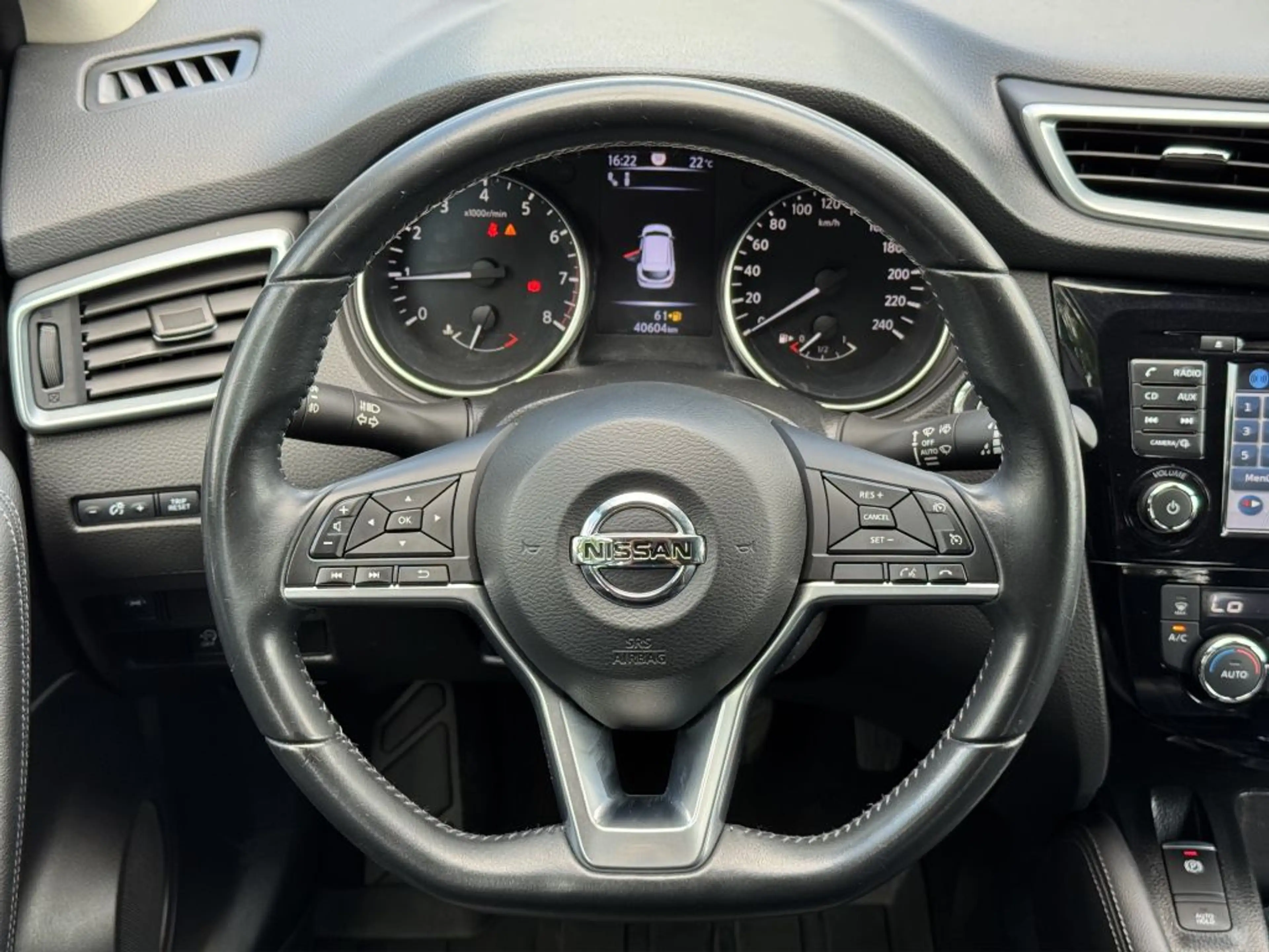 Nissan Qashqai 1.2 DIG-T TEKNA *Safety-Shield+Glasdach* — photo 10