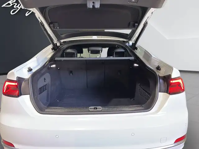 Audi A5 view 14
