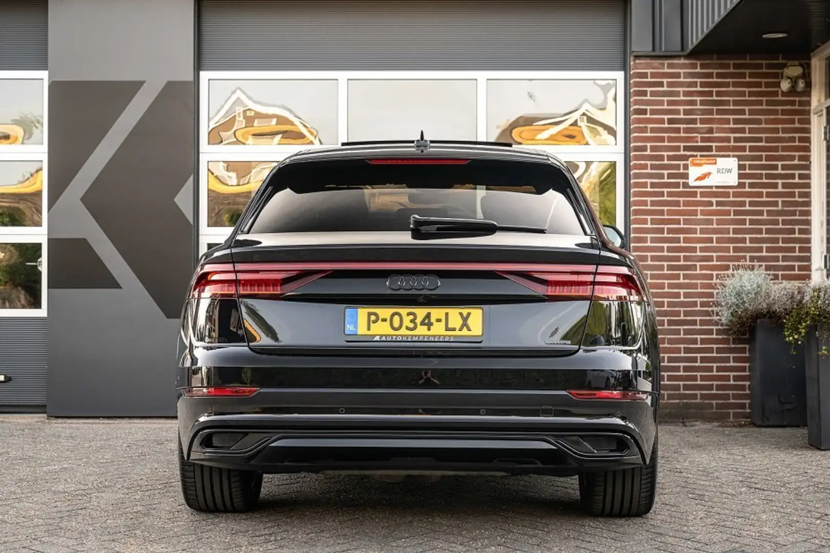 Audi Q8 55 TFSI e quattro Pro Line Plus | Panorama | Massa Zwart - 2
