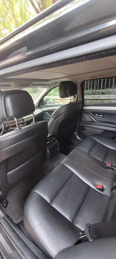BMW 520 Executive Noir - 2