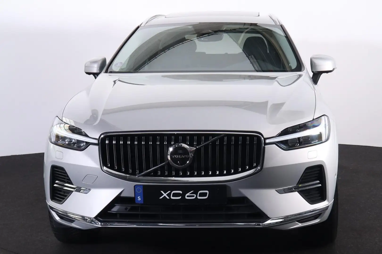 Volvo XC60 Recharge T6 AWD Inscription Expression - Panorama/ Zilver - 2