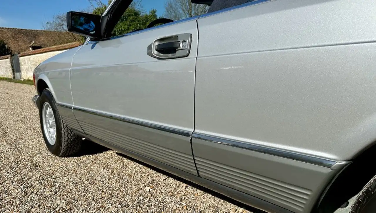 Mercedes-Benz 380 sec 1984, foto 9