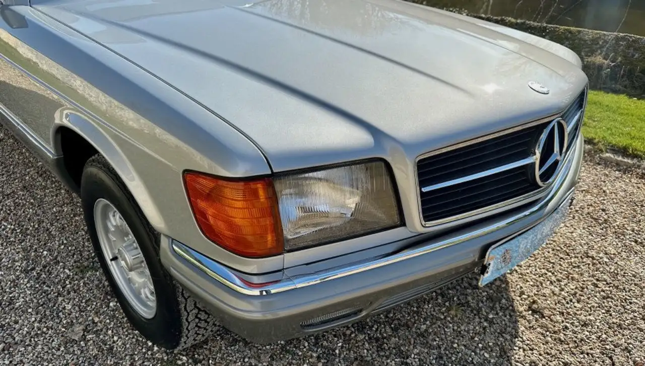 Mercedes-Benz 380 sec 1984, foto 11