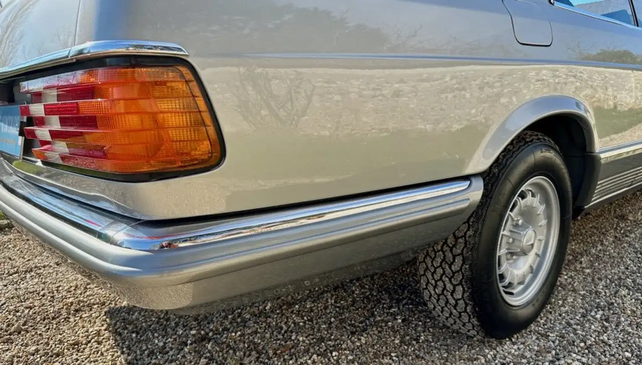 Mercedes-Benz 380 sec 1984, foto 8
