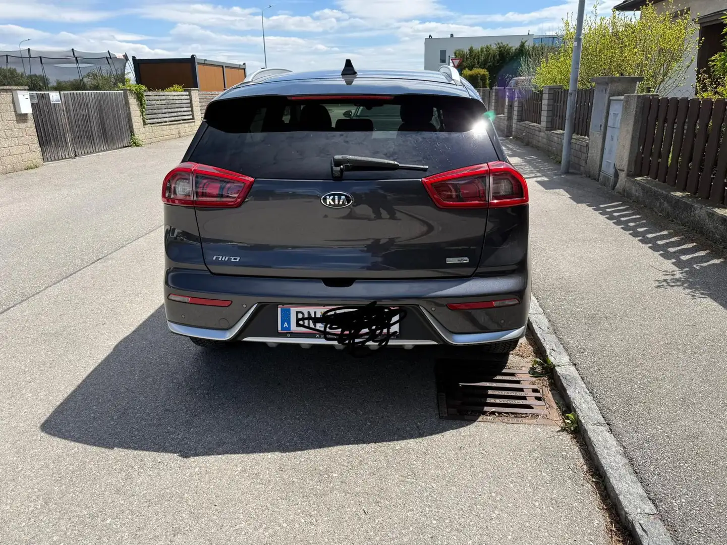 Kia Niro Niro 1,6 GDI Hybrid Gold DCT Gold Grau - 2