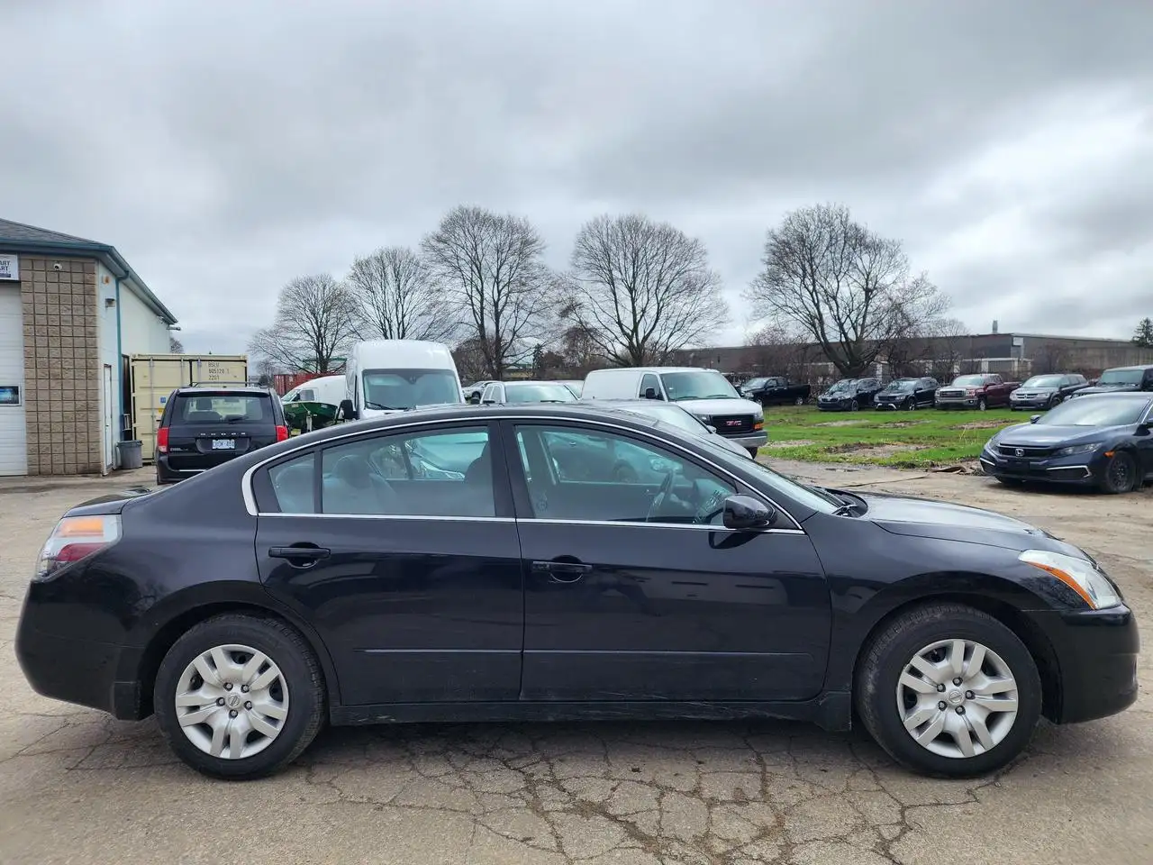 Nissan Altima снимка Nissan Altima
