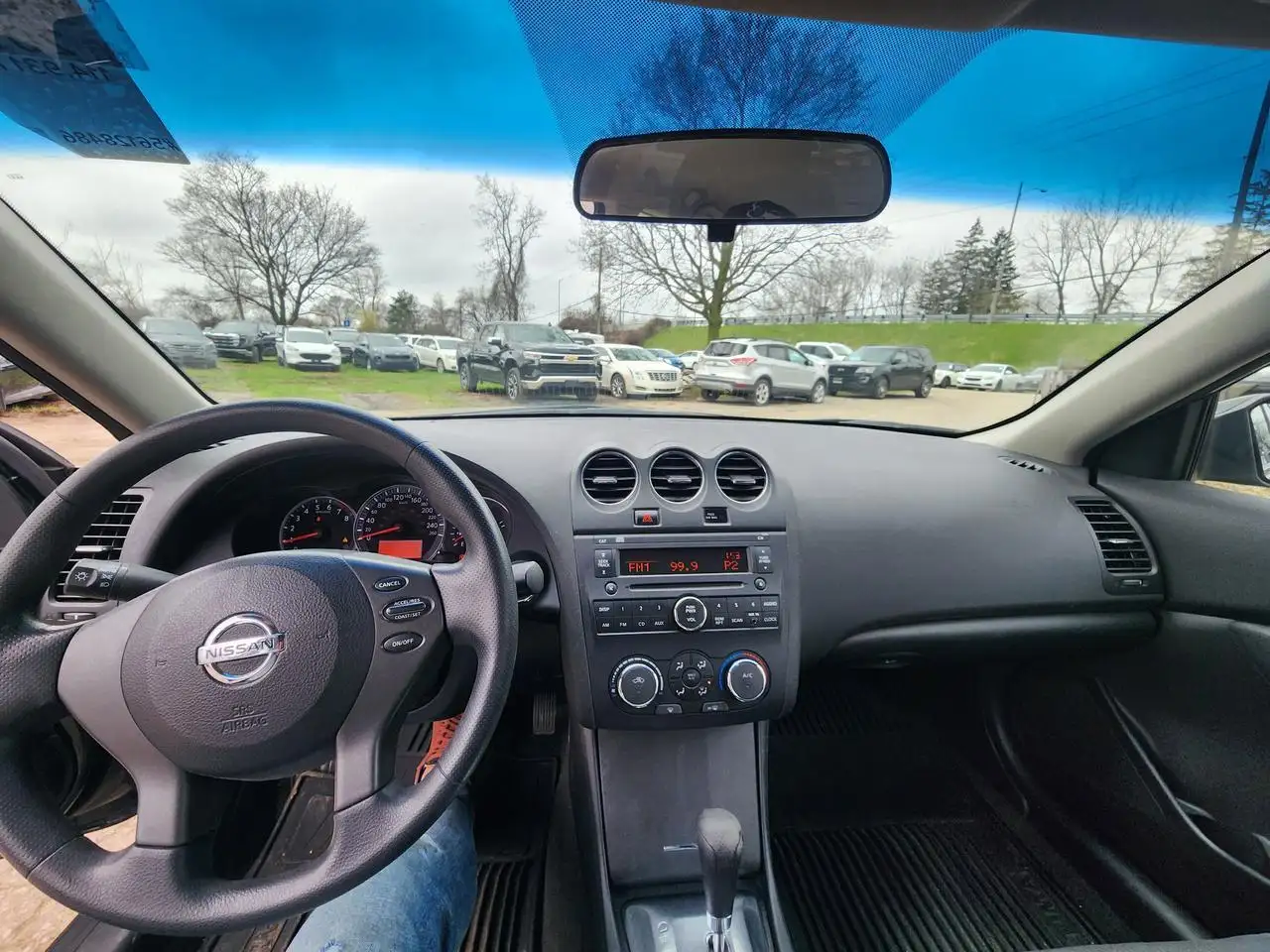 Nissan Altima снимка Nissan Altima
