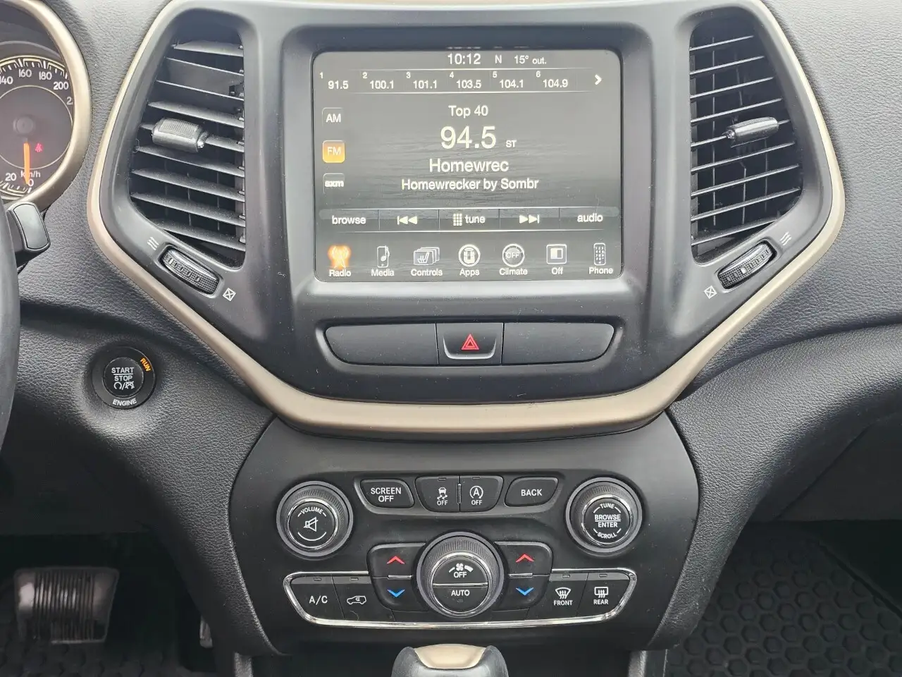 Jeep Cherokee снимка Jeep Cherokee
