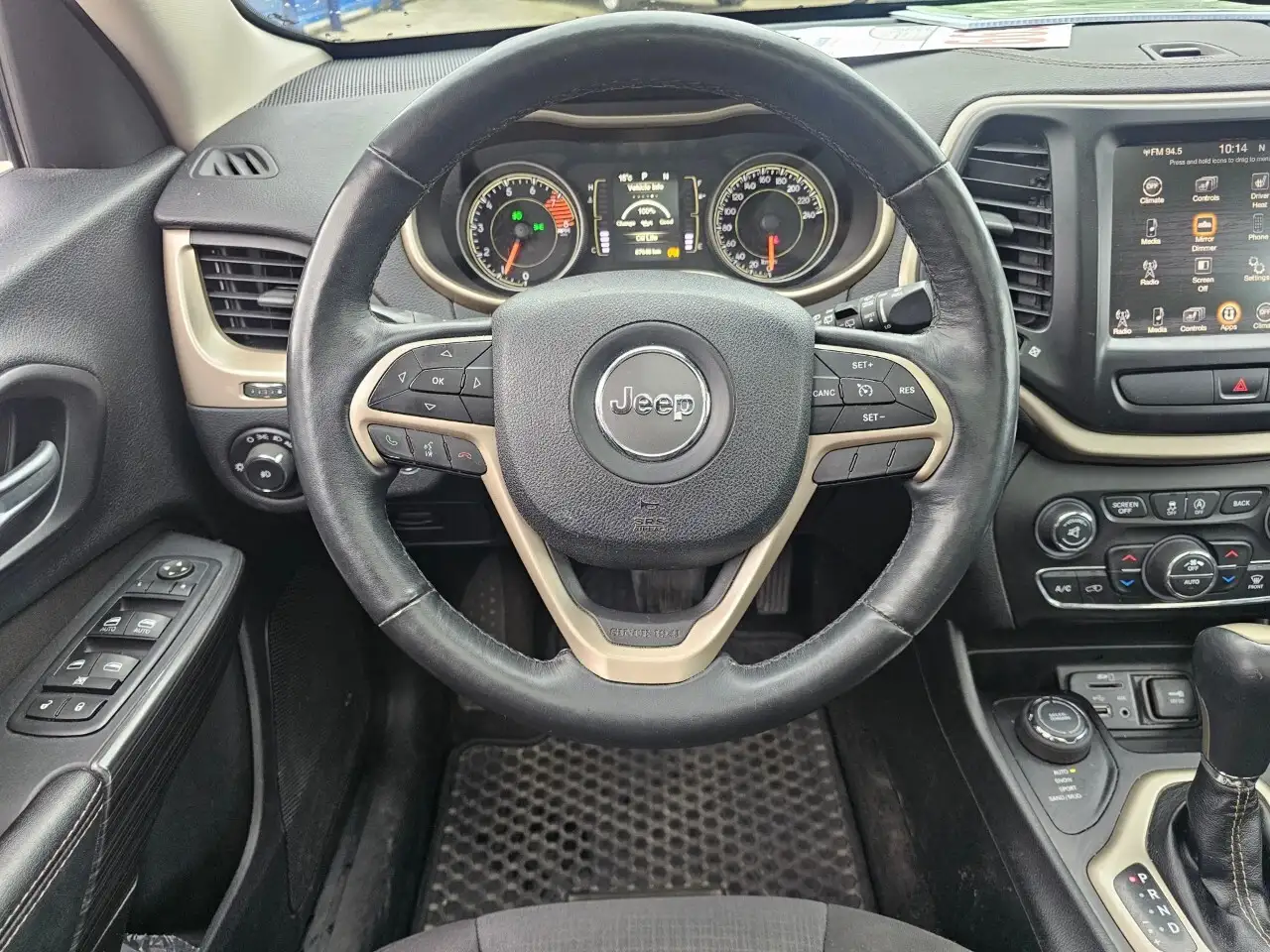 Jeep Cherokee снимка Jeep Cherokee