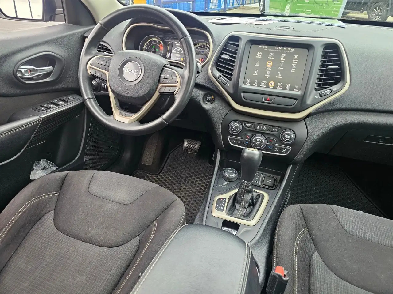 Jeep Cherokee снимка Jeep Cherokee