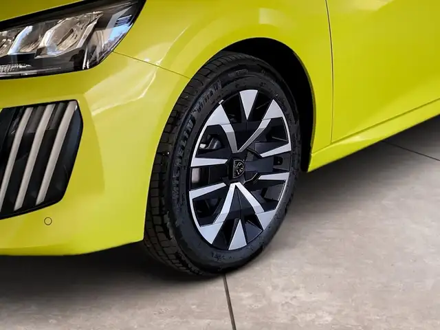 Peugeot 208 view 15