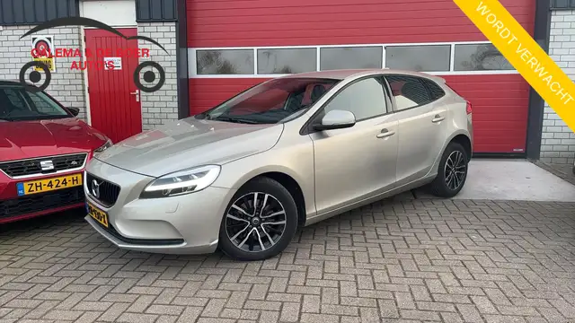 Volvo V40 2.0 T2 Nordic+ STANDKACHEL / STOELVERW / FULL LED