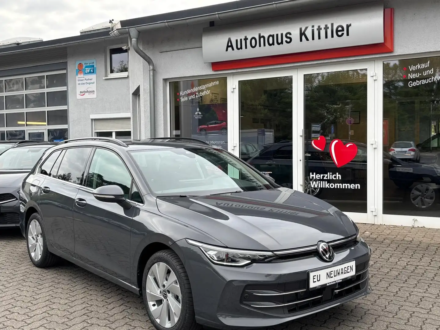 Volkswagen Golf Variant KOMBI 1.5 eTSI " FAMILY-PREIS-HIT" Šedá - 2