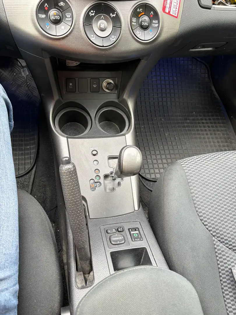 Toyota RAV4 2,2 D-4D 150 D-CAT 4WD Executive Aut. - 1