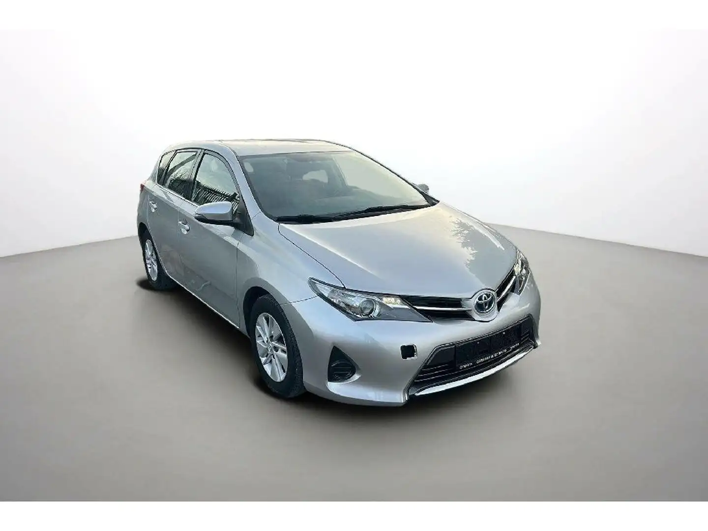 Toyota Auris Hybride 136h Dynamic Gris - 2