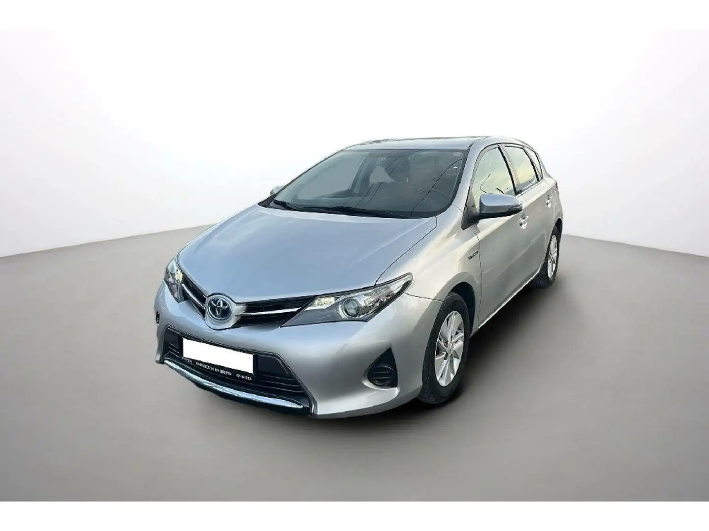 Toyota Auris Hybride 136h Dynamic Gris - 1