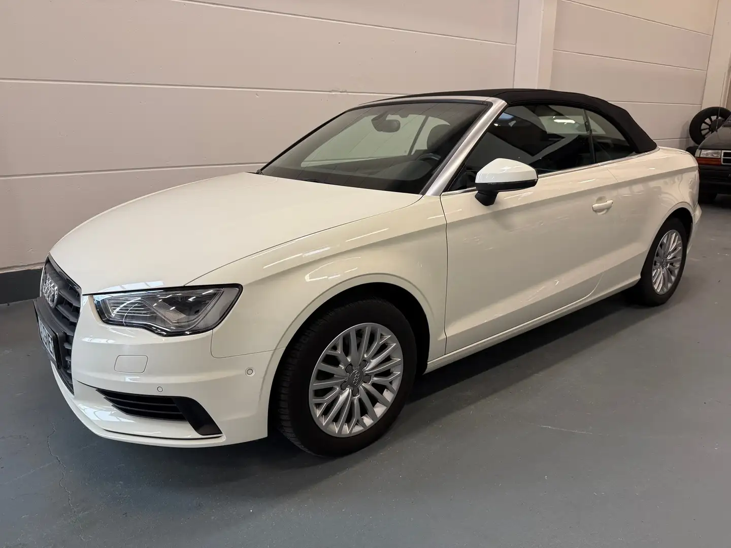 Audi A3 2.0 TDI Ambiente DSG*Navi*Leder*LED*Sitzheiz.PDC Weiß - 1