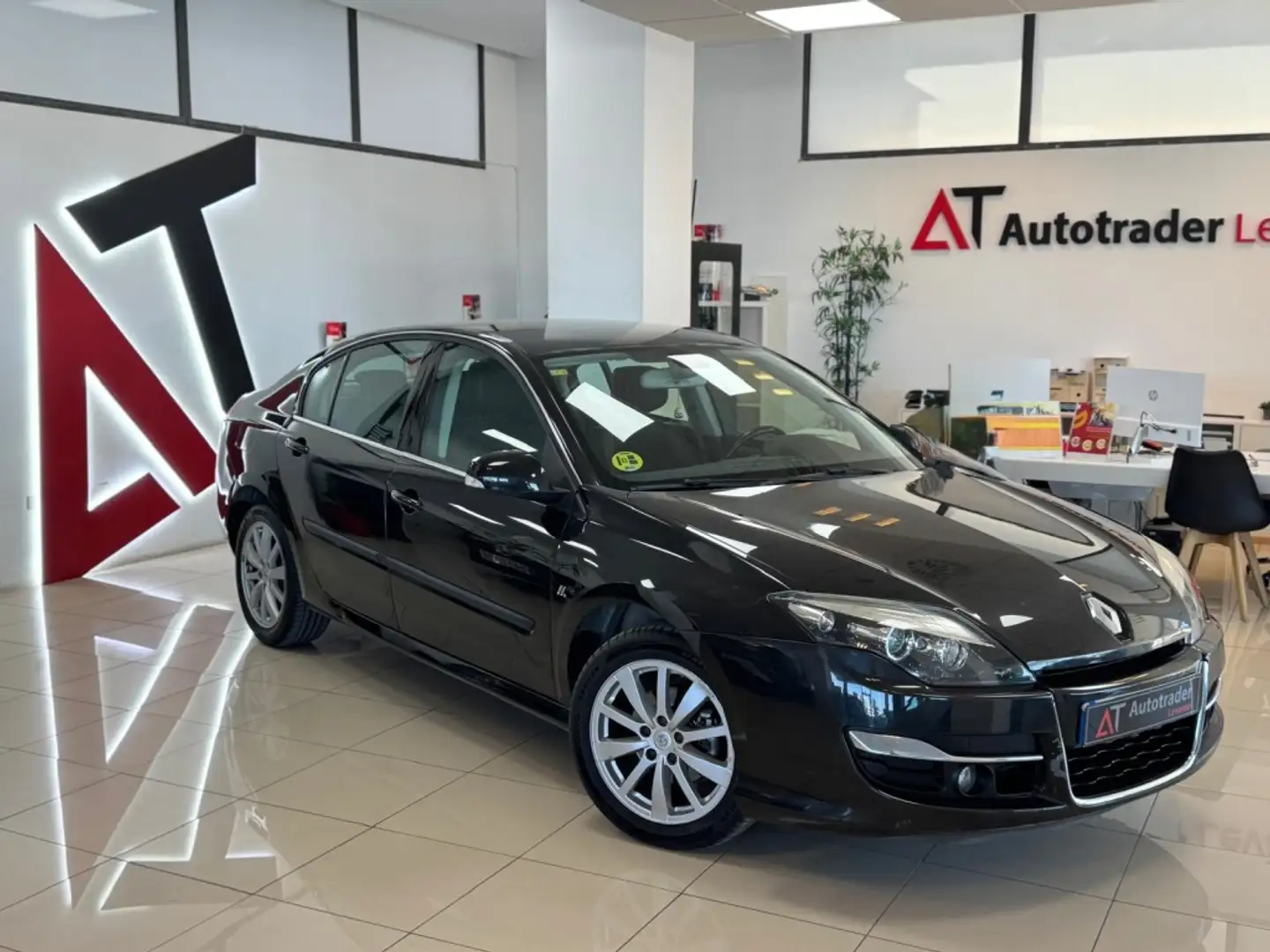 Renault Laguna 1.5dCi Dynamique TomTom Noir - 1